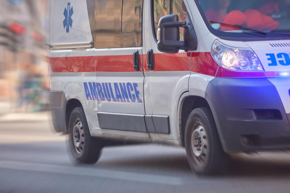 Ambulance près de Tart